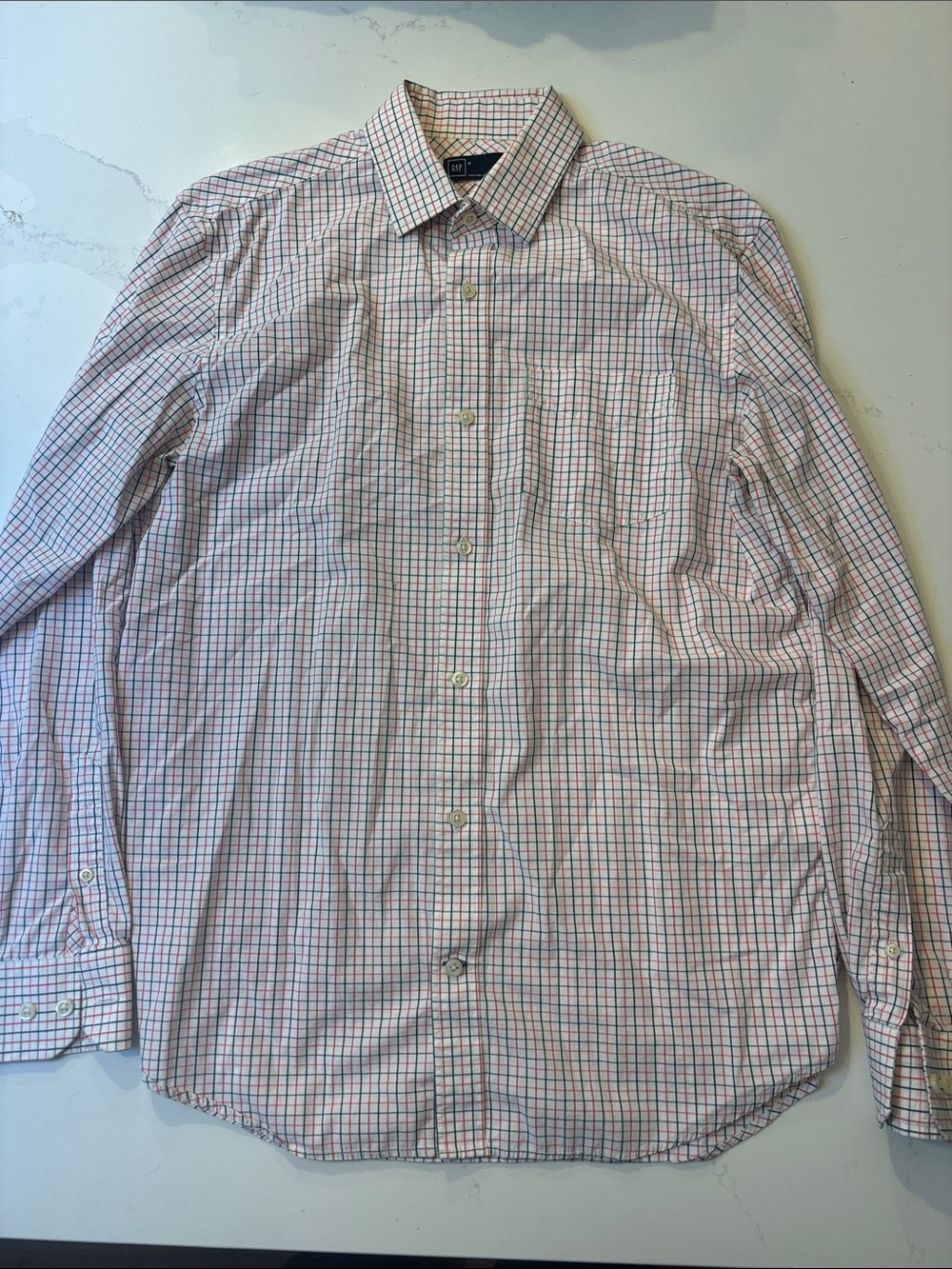 GAP Men's Red White and Blue Button Down Shirt